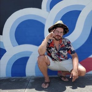 Meet your Posher, Victor